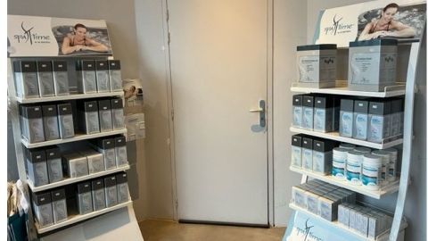 Espace produits d'entretients du spa
