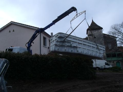 Transport de la piscine coque